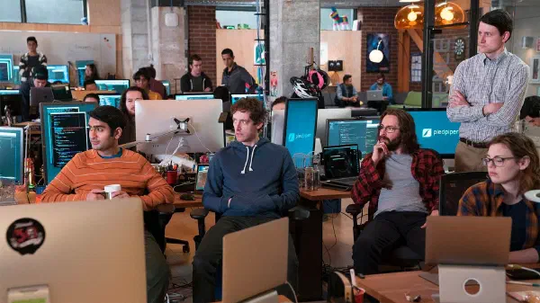 Чем отличается Ведущий (Lead Developer) и Старший разработчик (Senior Developer)