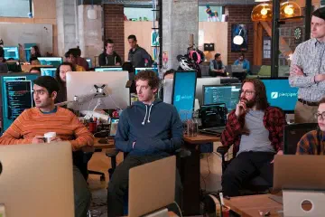 Чем отличается Ведущий и Старший разработчик?